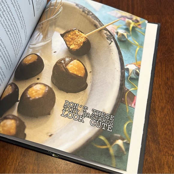 Thug Kitchen: The Official Cookbook: Eat Like You Give A F- Vulgar Vegan Recipes - Picture 3 of 5